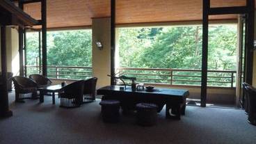 ロビー応接スペース / 3