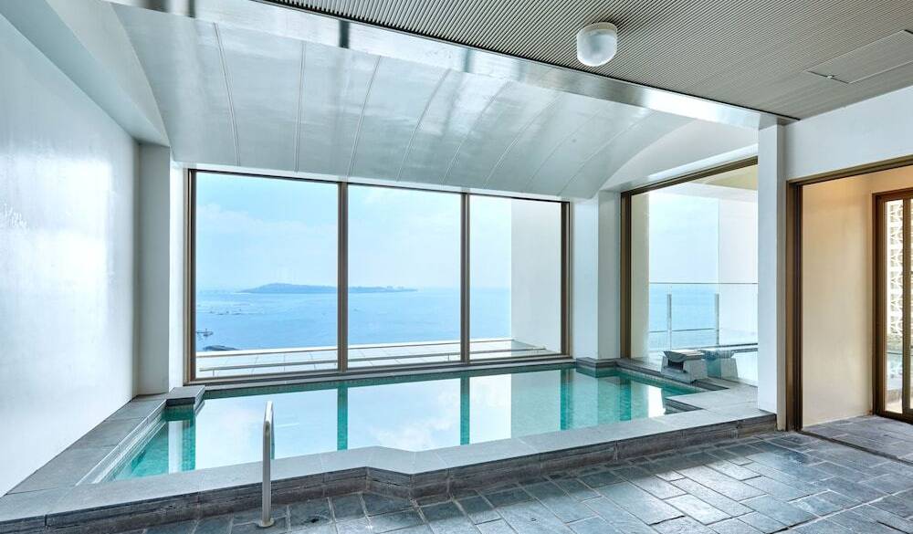 最上階展望大浴場 / 1