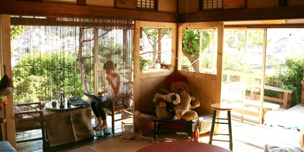 ロビーラウンジ