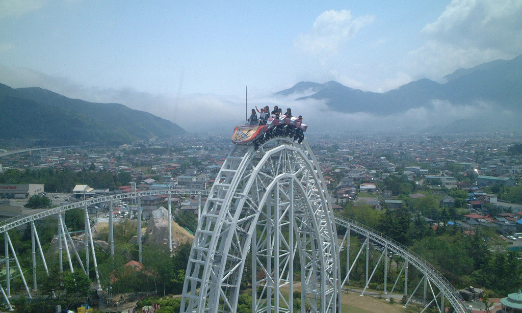富士急ハイランドのメリーゴーラウンド