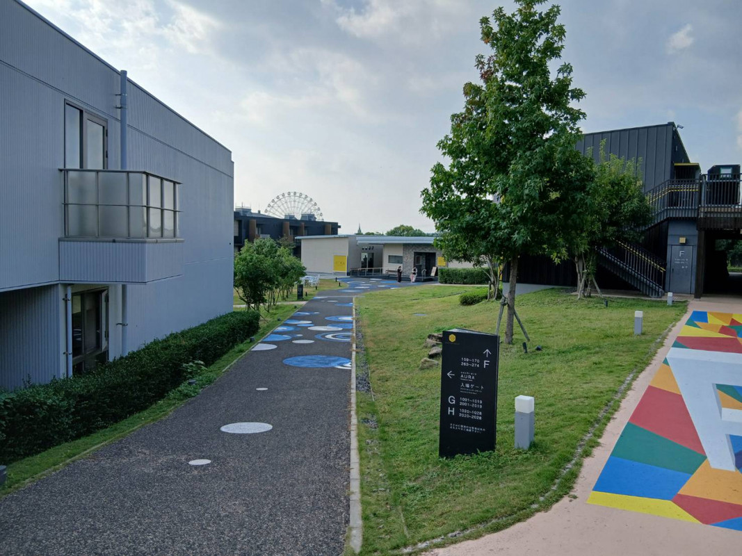 敷地からもお部屋からも観覧車が見えます