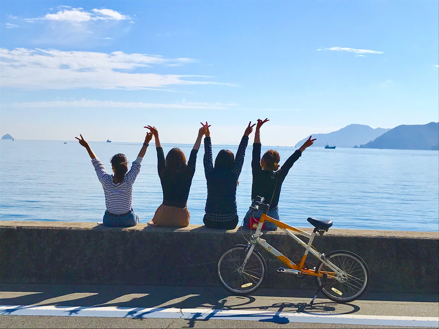 仲良しグループでしまなみ街道をサイクリングしながら食べ歩きの旅。お天気良くて絶好のサイクリング日和でした！
