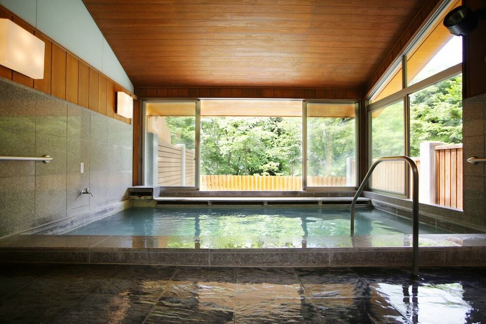 中禅寺湖を望めるログハウス風クラッシックホテル4053267