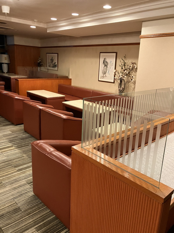 一階フロント前の施設、以前は食事スペースだったようだ