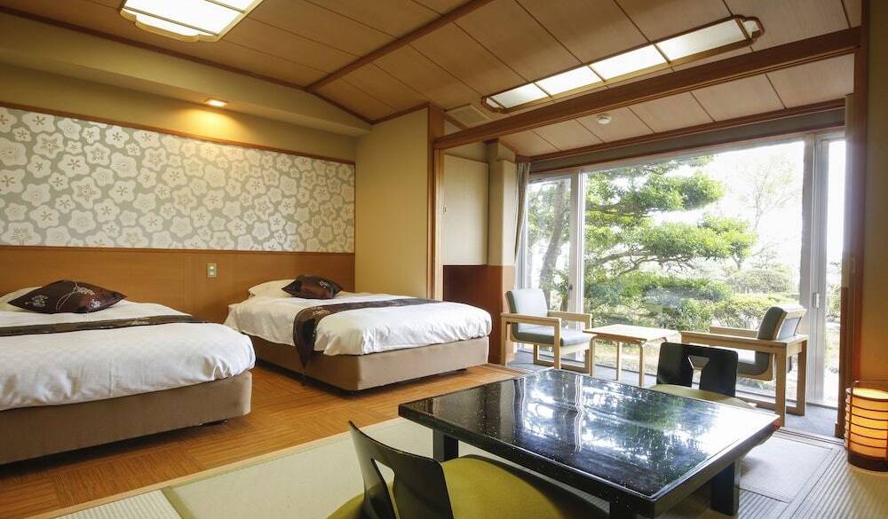 南館_きらら_和洋室_1階庭園 / 4