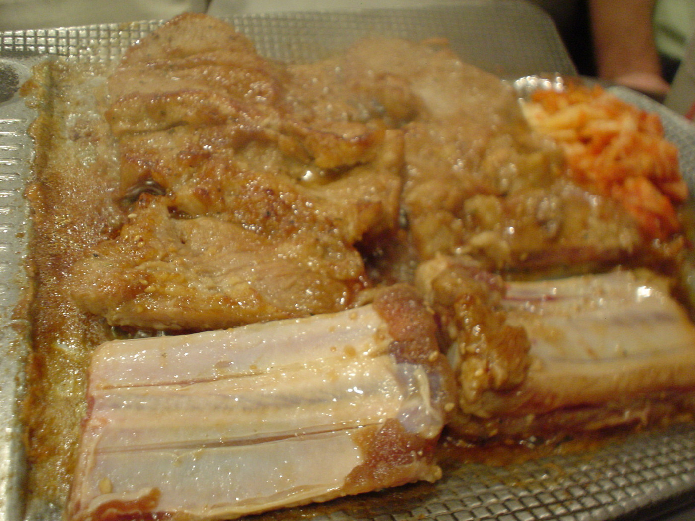 「韓国家庭料理 イタロー」料理 10007 豚カルビ（焼き上がり)