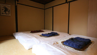 スタンダード トリプルルーム 共用バスルーム