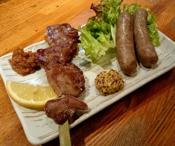 「串もん利げん」料理 1216120 ボイルソーセージ & タン（串）