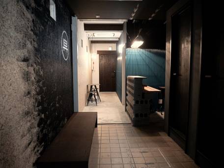 ベンチホステル & サードプレイス / 1