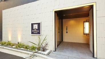 施設の入り口 / 3