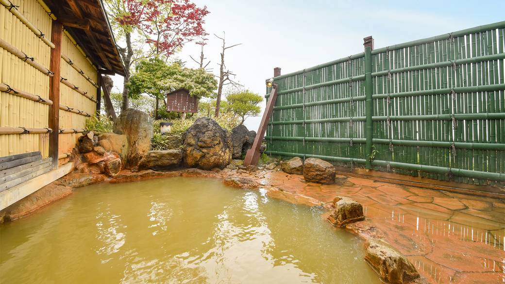 客室露天風呂で
伊香保の名湯を独占 / 4