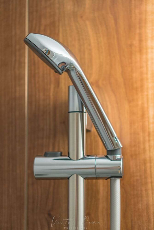 手持ち式のシャワーヘッド