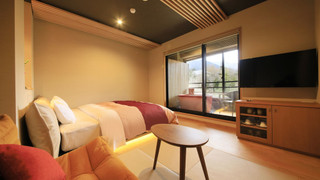 [別館] 温泉半露天風呂付きキング (禁煙)