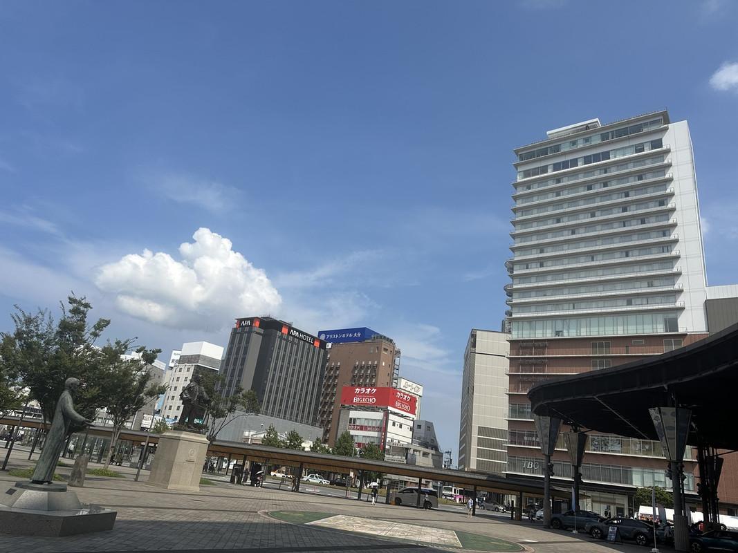 大分駅からホテルのある方向。