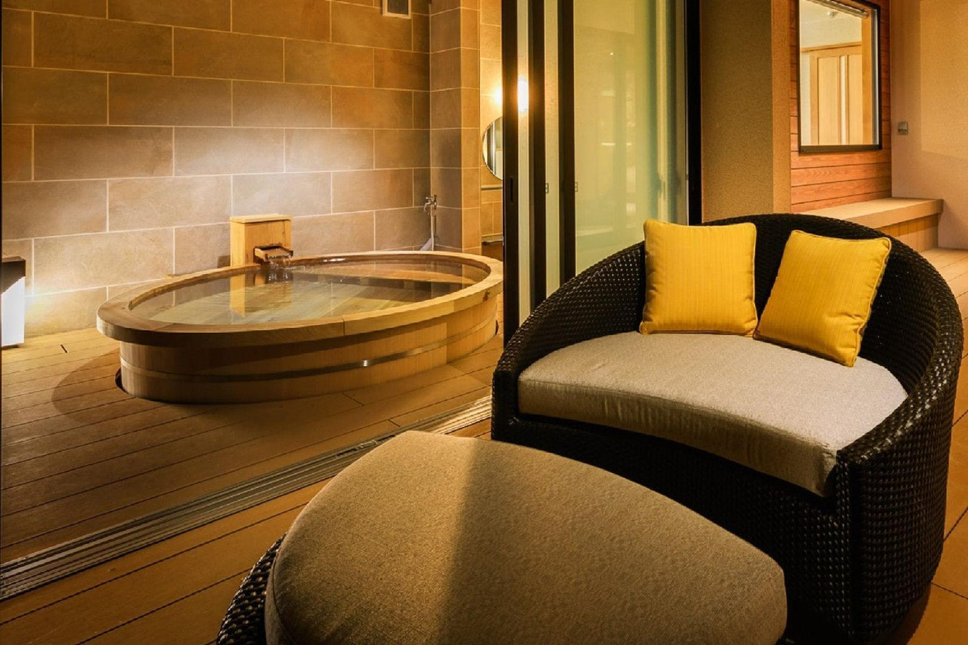 露天風呂付きスイートで、富士山と共に土肥の名湯を楽しむ4025683