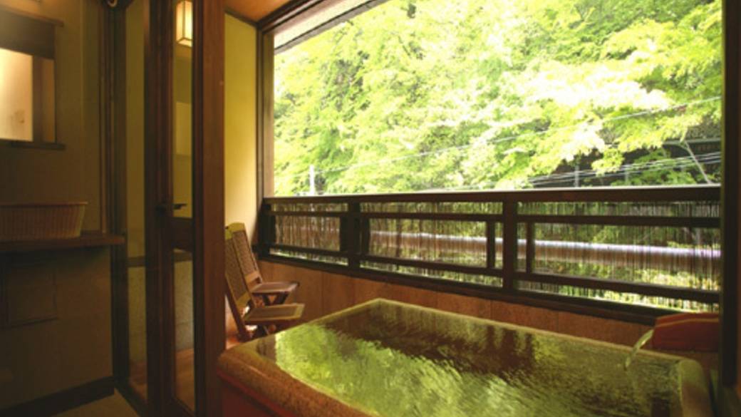 白銀の湯に浸かって
爽快な1日がスタート / 2