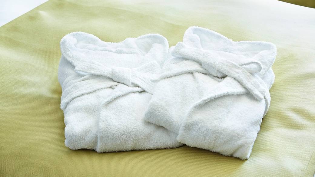 上位客室のバスローブ / 3