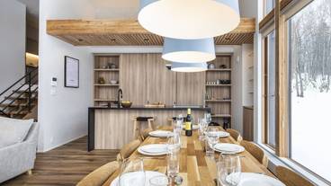 客室内のダイニングエリア / 7