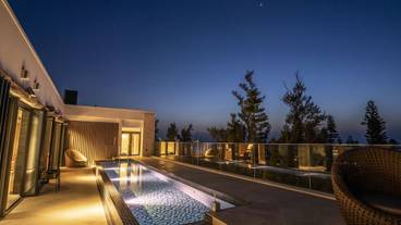 夜のプライベートプール / 12