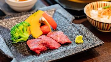 食事・飲み物 / 12