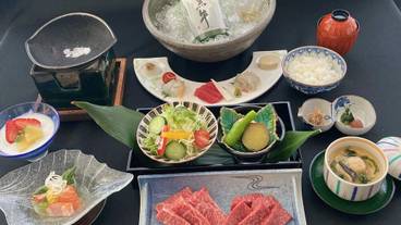 食事・飲み物 / 8