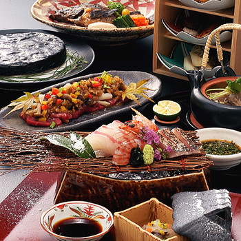 著名人が泊った旅館で宮島の歴史に身をゆだねる3348222