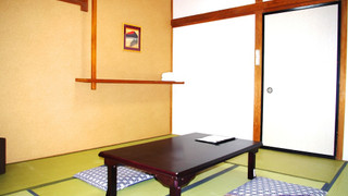 和室　専用バスルーム付　大人3〜4名用