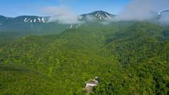 日本で唯一の泊まれる世界自然遺産 秘境知床の温泉宿 地の涯