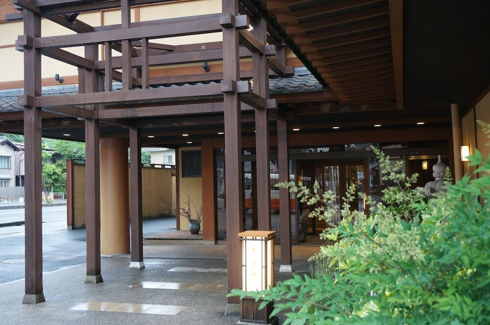 源泉掛け流し温泉をお部屋で贅沢に3982481