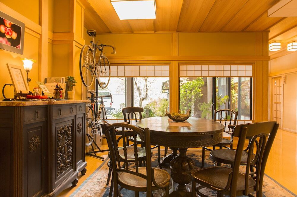 ロビーラウンジ