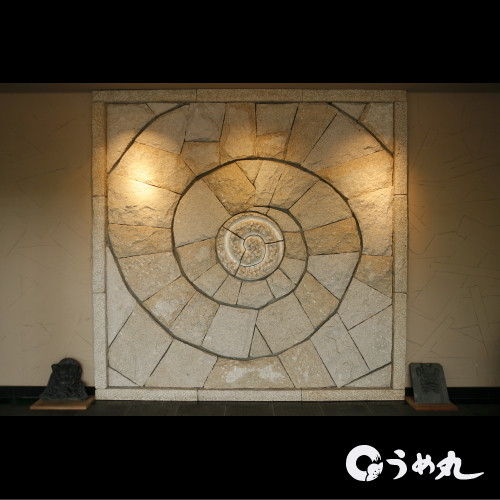 玄関のうず潮モチーフ