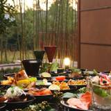 個室の食事処で
丹後の幸をいただく / 1