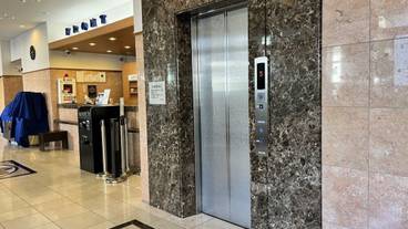 エレベーター / 1