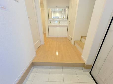 グランディオーソ沖縄ヴィラ 恩納1 / 3