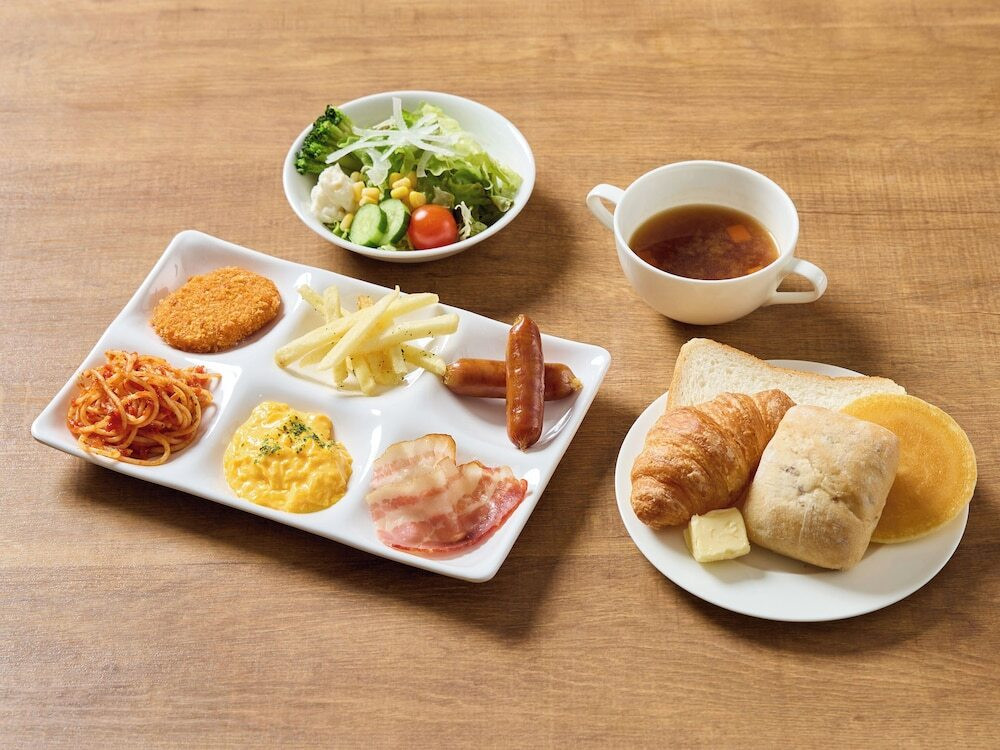 朝食