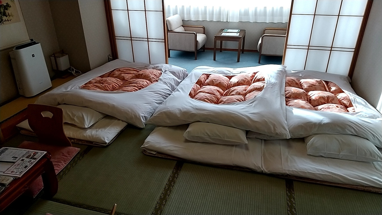 布団はすでに敷いてあります