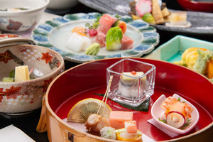 四季を感じる繊細な品々を堪能して