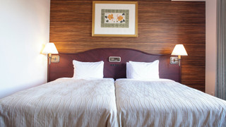 スタンダードハリウッドツイン (禁煙)