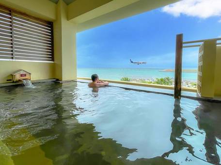 琉球温泉 瀬長島ホテル / 1