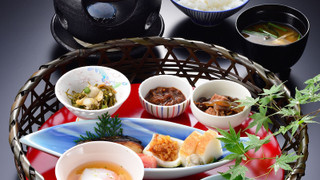 [共用バスルーム] せせらぎの間 (栞) 貸切温泉30分付き 夕朝部屋食 禁煙