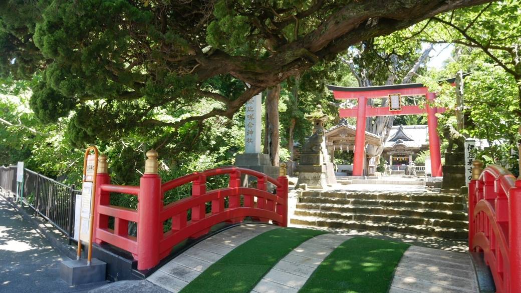 伊豆で最古の
由緒ある「白浜神社」 / 2