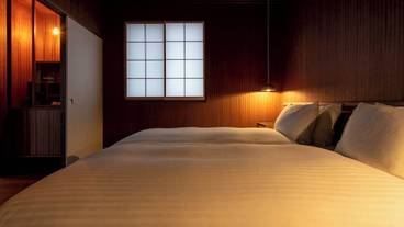 客室 / 11