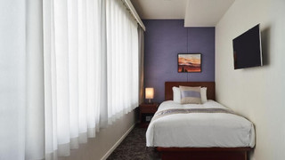 [禁煙] スタンダードセミダブル 15平米 (120cm幅ベッド)