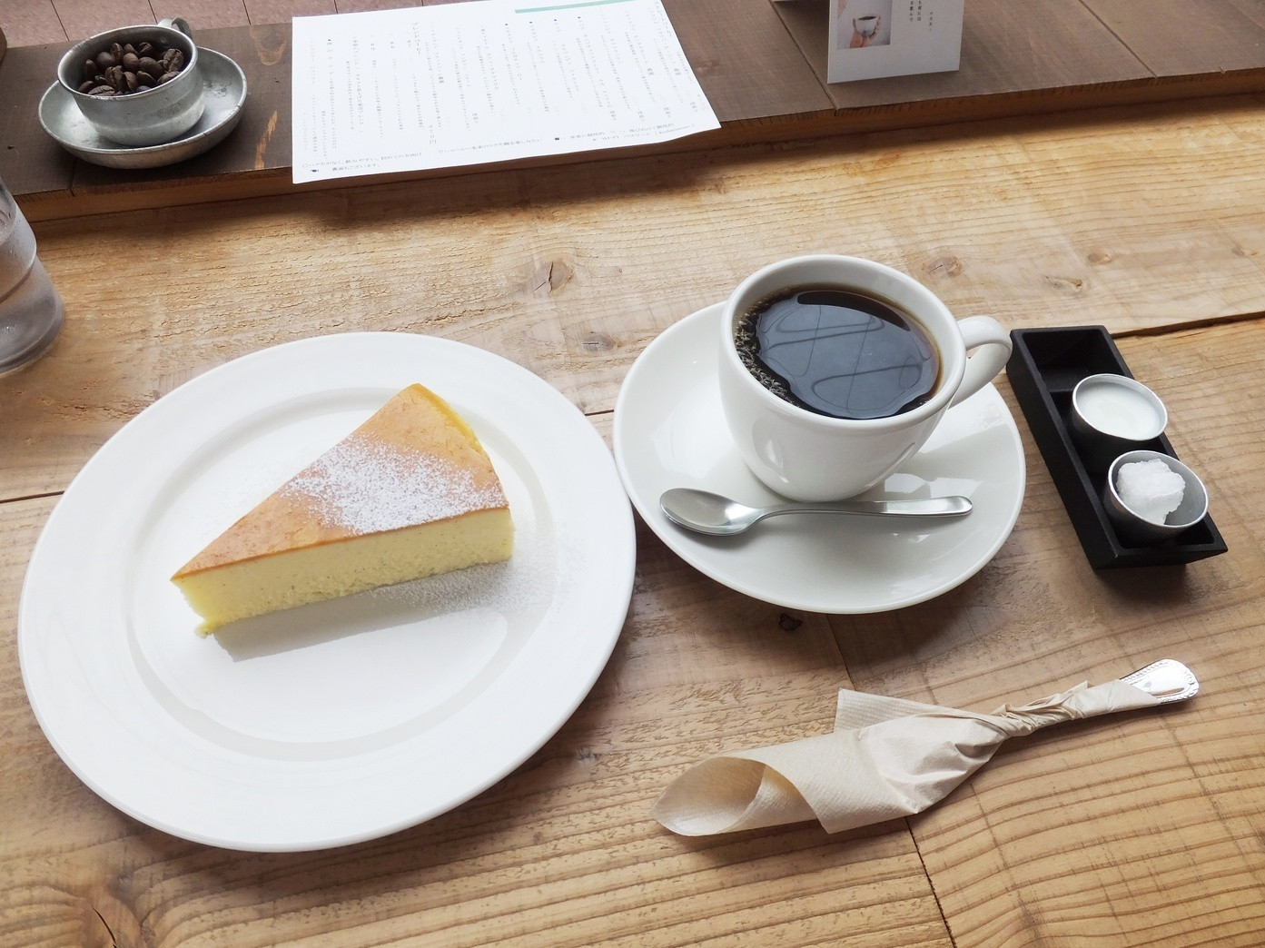 「ゼロハチコーヒー」料理 875416 エチオピアナチュラルとチーズケーキ