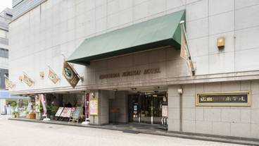 施設の入り口 / 24