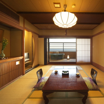 ハートの窓がお出迎え♪豪快な「漁師焼き」に舌鼓4022954