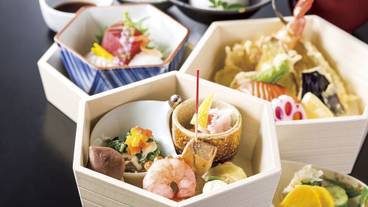 食事・飲み物 / 9