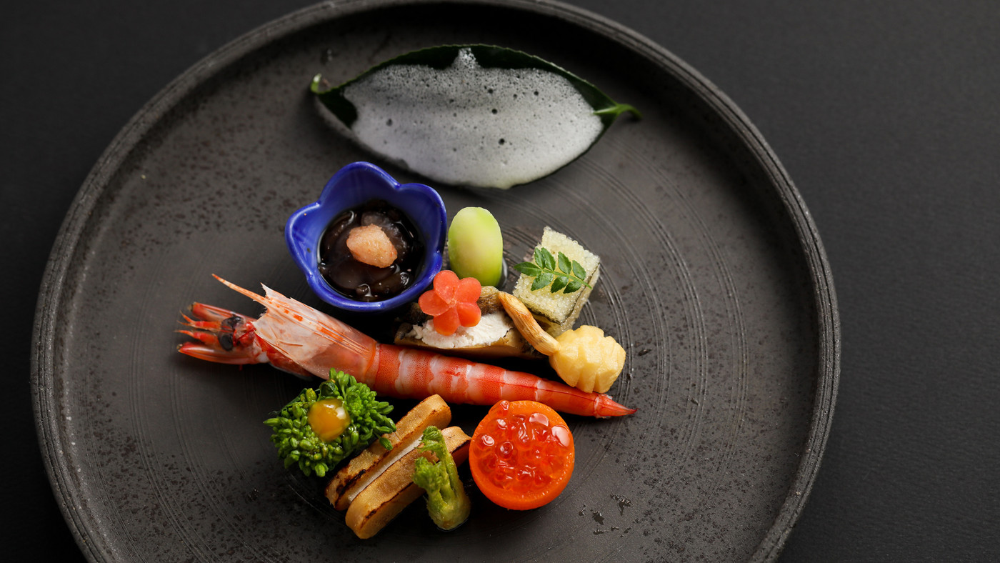 部屋食でのんびりいただく夕食がうれしい。子連れウェルカムなお宿4085821