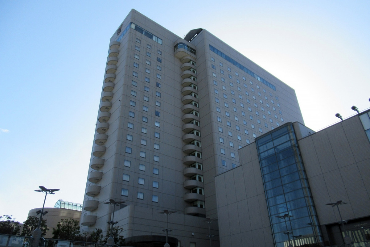 複合商業施設「東京イースト21」の一角にあります