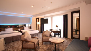 グランド ツインルーム (ユニットタイプバスルーム、トイレ仕切り、シャワーブース)